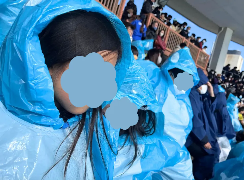 鴨川シーワールドシャチ会場 現地で購入した雨具