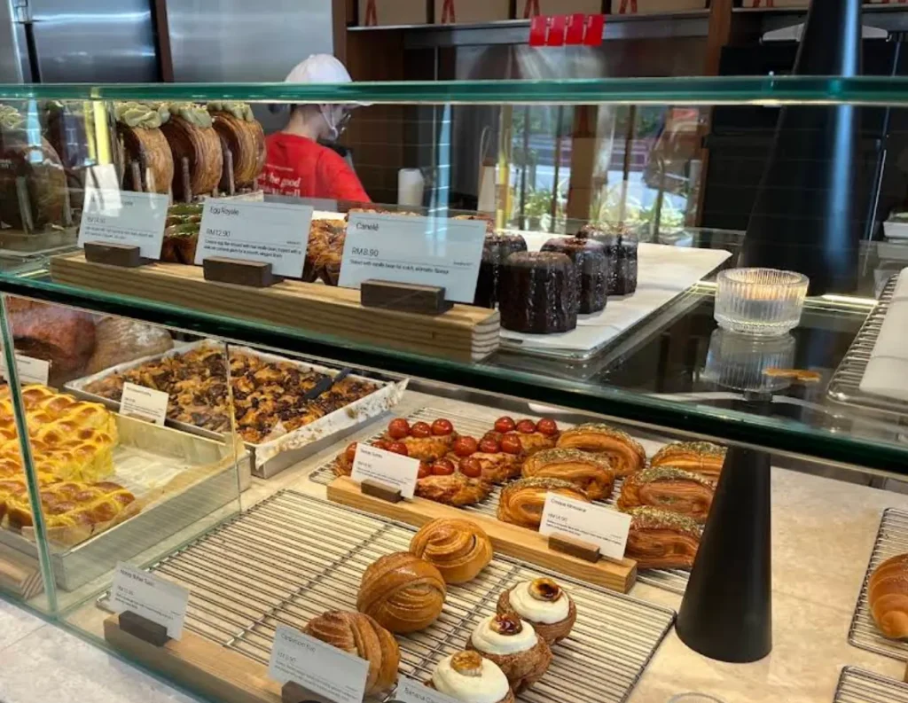 クアラルンプールのオススメベーカリー|KLCG Confectionery & Bakery, Medan Pasar店内の様子