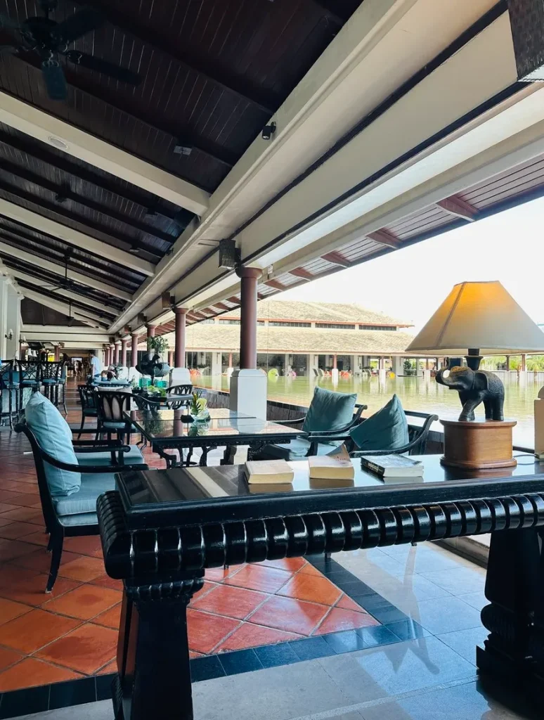 JWマリオットプーケットリゾート＆スパロビーバー