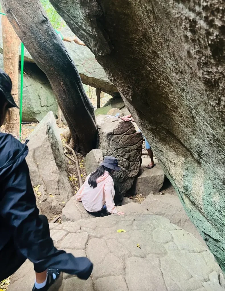 スリランカ子連れ旅｜ビンドゥガラロックの岩登り