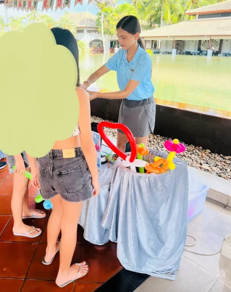 JWマリオットプーケットリゾート＆スパ朝食でのバルーンアート