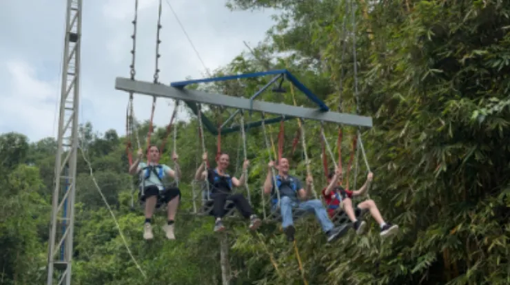 ESCAPE エスケープペナン 空中ブランコ