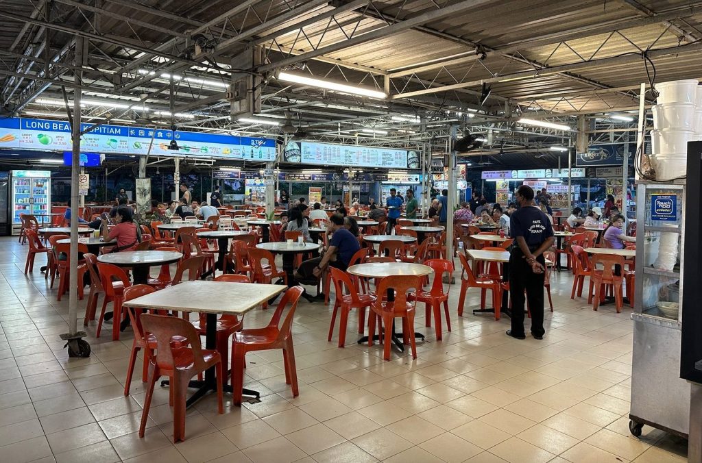 バトゥフェリンギ・ナイトマーケット