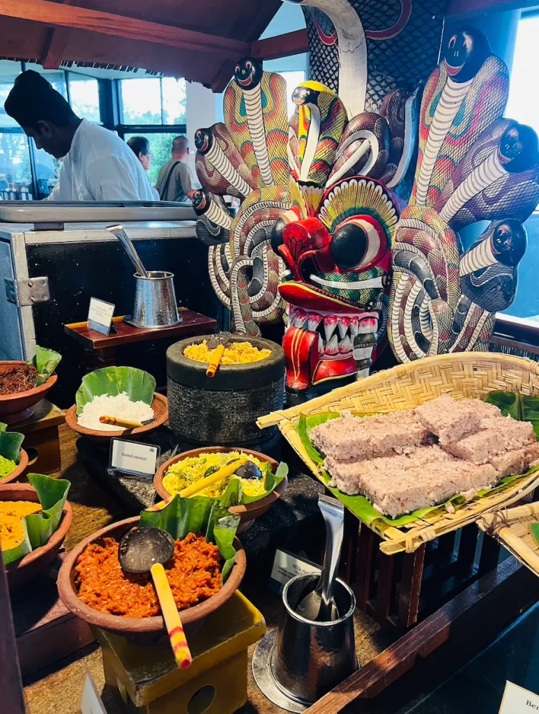 ヘリタンスカンダラマ子連れ宿泊記｜朝食ビュッフェスリランカカレー副菜