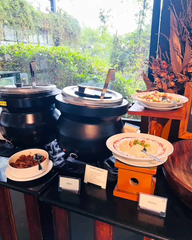 ヘリタンスカンダラマ子連れ宿泊記｜朝食ビュッフェ薬膳ポリッジ