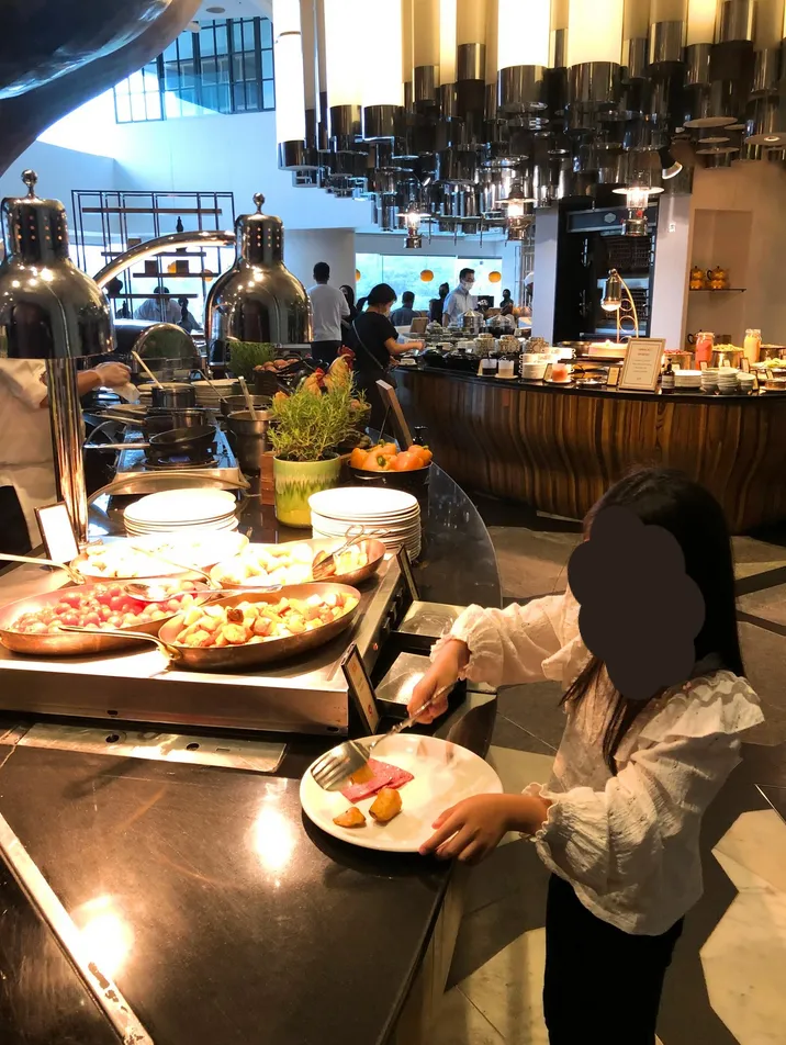 クアラルンプール子連れおすすめホテル7選｜ヒルトン クアラルンプールHilton Kuala Lumpur朝食会場
