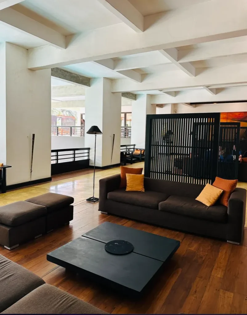 ジェットウィングビーチホテルロビー｜スリランカバワ建築｜宿泊記