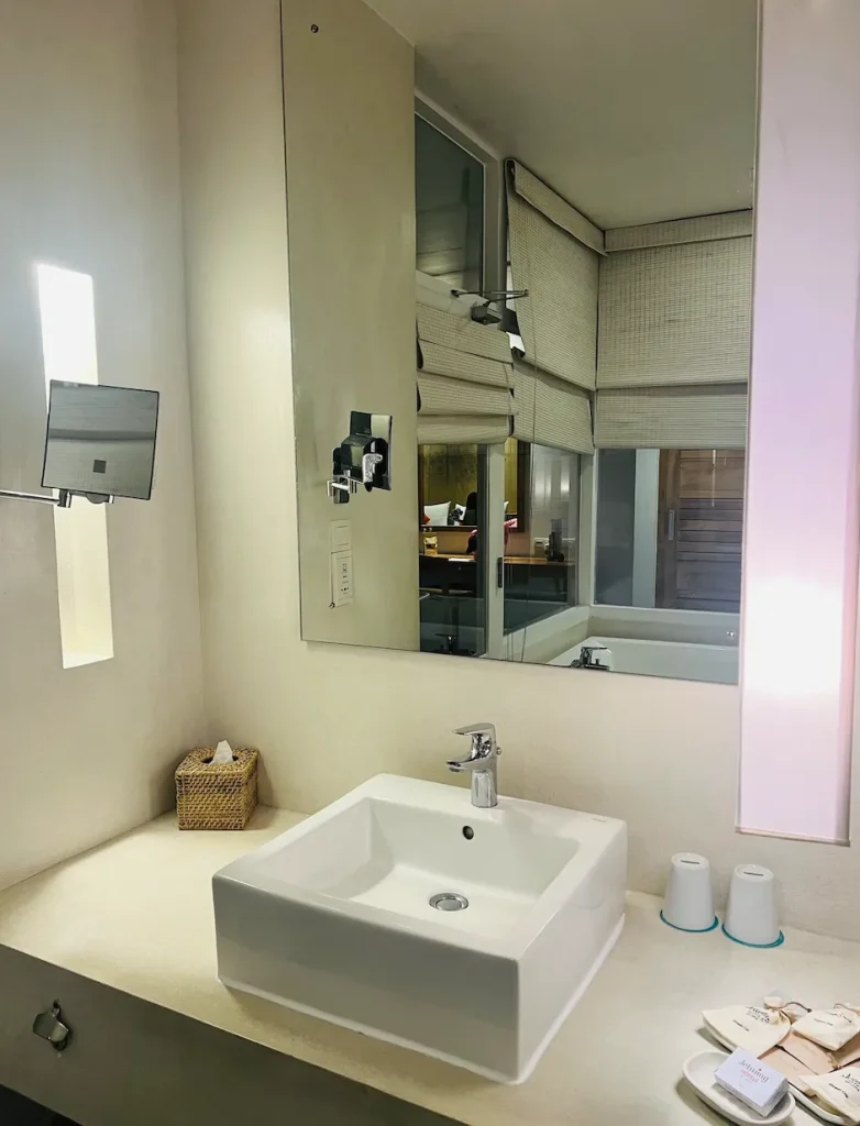 ジェットウィングブルーホテル宿泊記｜洗面台｜スリランカニゴンボ｜