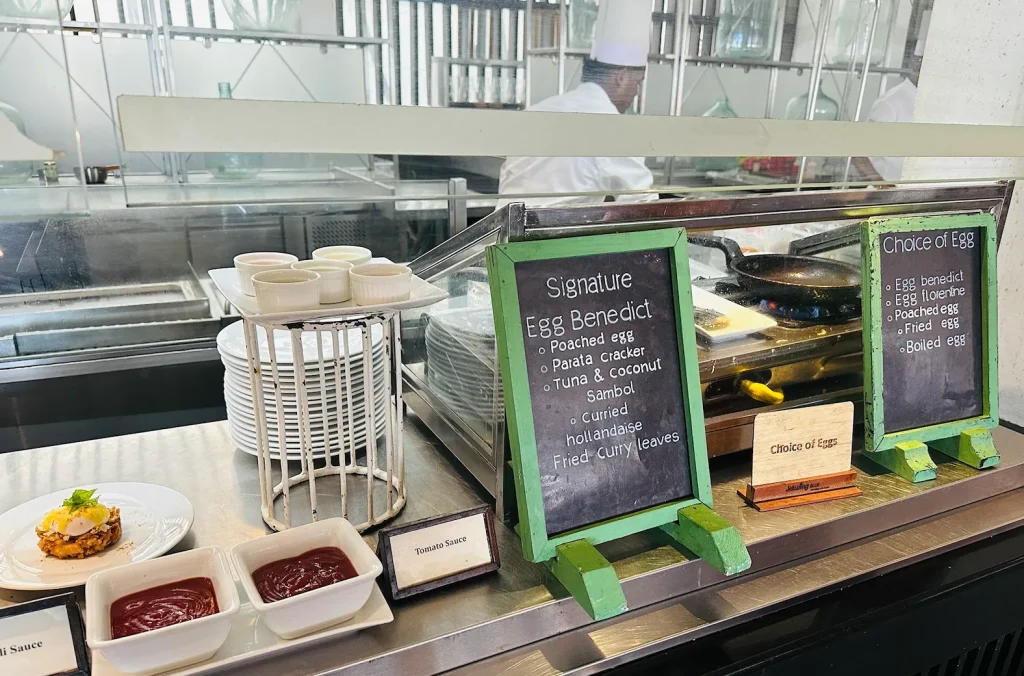 ジェットウィングブルーホテル宿泊記｜朝食ビュッフェエッグステーション｜スリランカニゴンボ｜