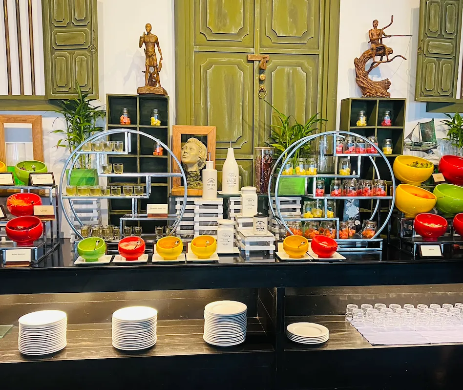 ジェットウィングブルーホテル宿泊記｜朝食ビュッフェ｜スリランカニゴンボ｜