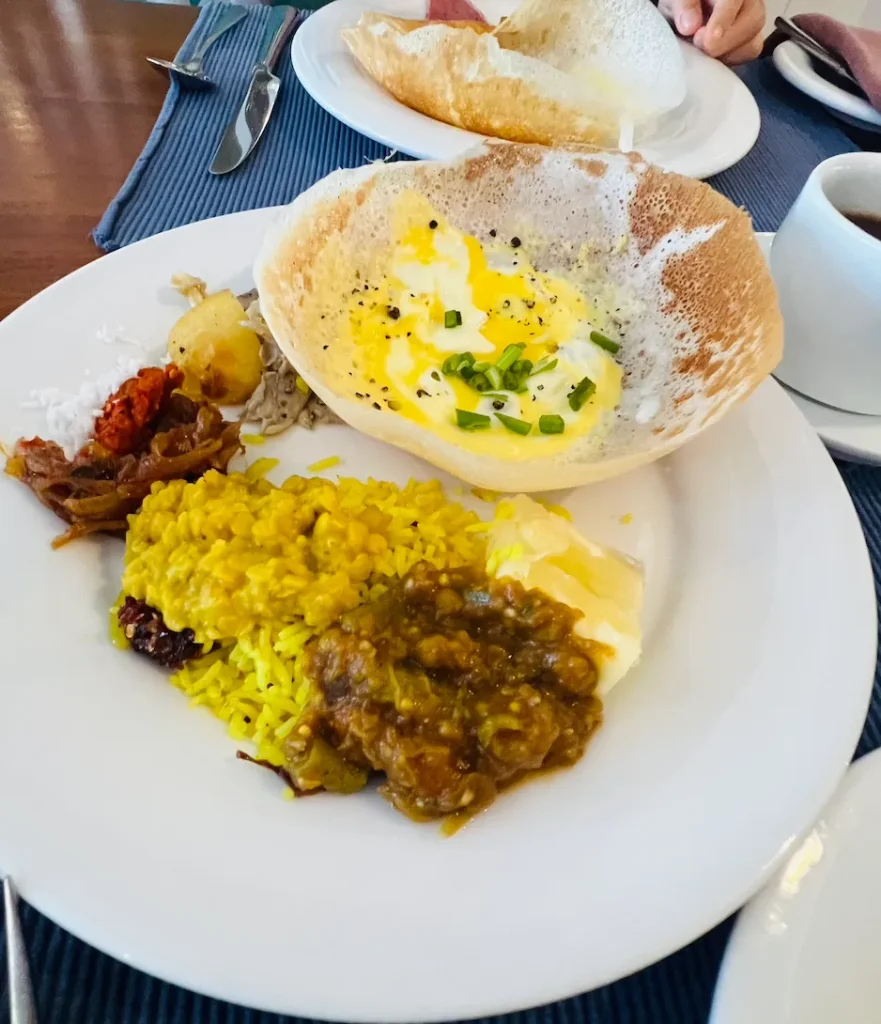 ジェットウィングブルーホテル宿泊記｜朝食ビュッフェ｜スリランカニゴンボ｜