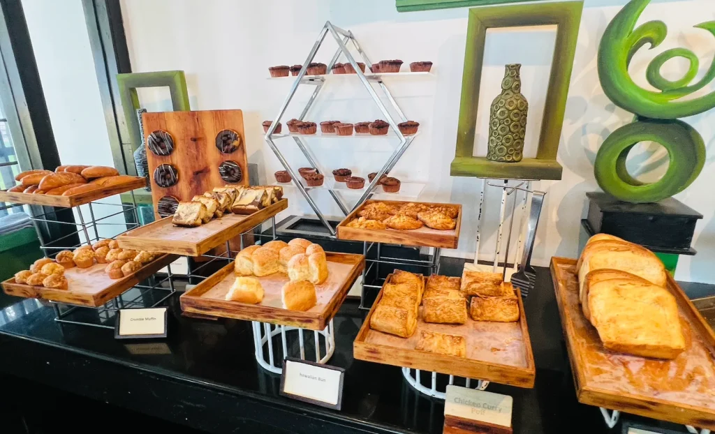 ジェットウィングブルーホテル宿泊記｜朝食ビュッフェ｜スリランカニゴンボ｜