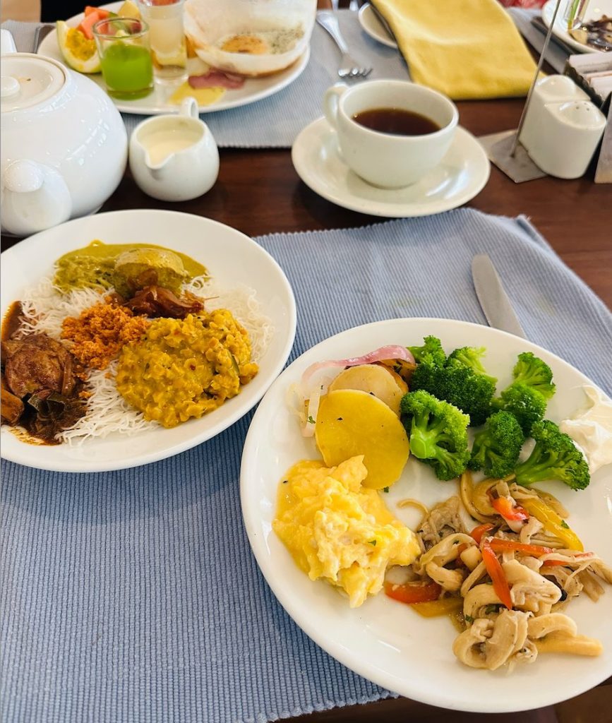 ジェットウィングビーチホテル朝食ビュッフェ｜スリランカバワ建築｜宿泊記