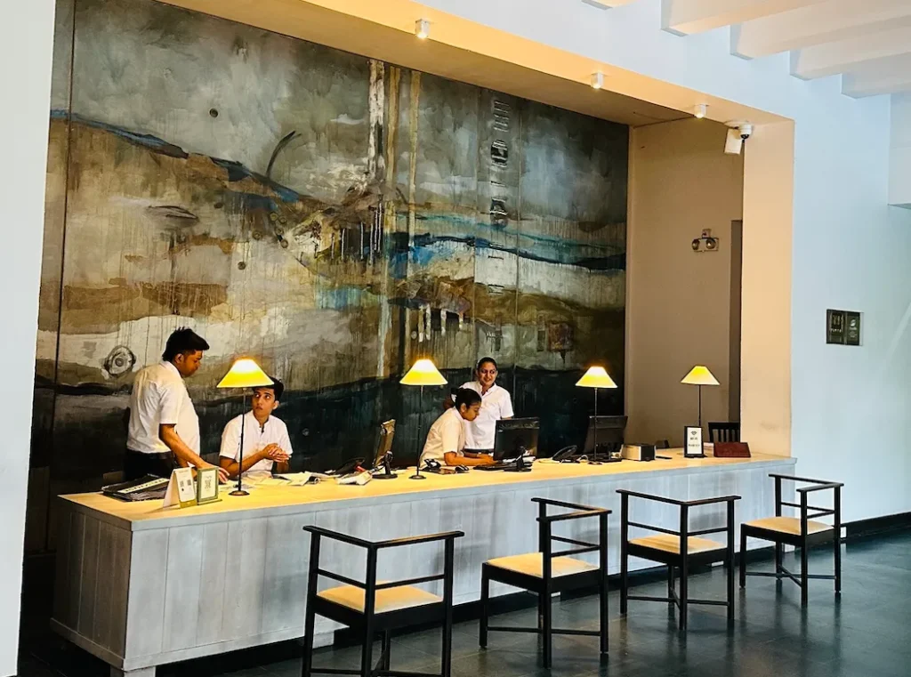 ジェットウィングブルーホテル｜ロビー・エントランス｜スリランカニゴンボ｜宿泊記