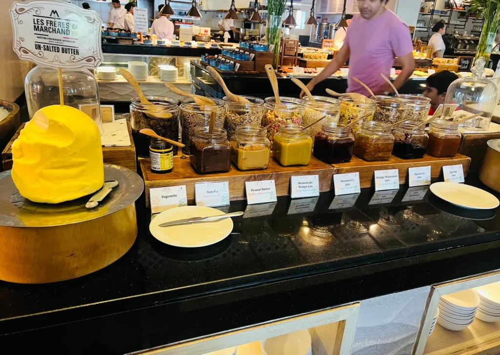 子連れにおすすめ!JWマリオット プーケット リゾート&スパ|朝食JWカフェ ビュッフェ シリアル、ジャム、バターコーナー