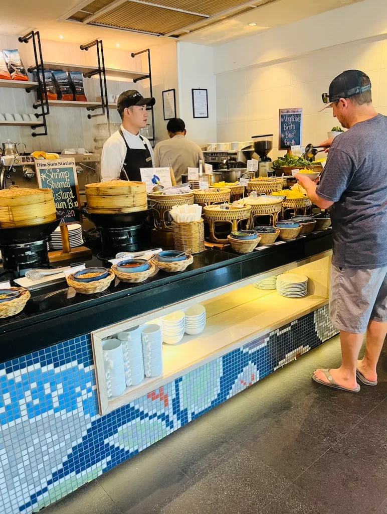 子連れにおすすめ!JWマリオット プーケット リゾート&スパ|朝食JWカフェ ビュッフェ ヌードルステーション