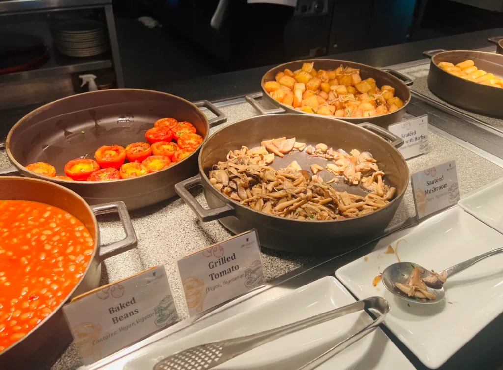 子連れにおすすめ!JWマリオット プーケット リゾート&スパ| 朝食JWカフェ ビュッフェ ベーコンなど