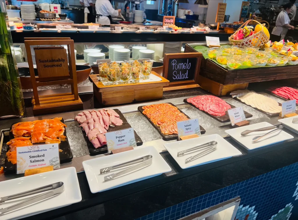 子連れにおすすめ!JWマリオット プーケット リゾート&スパ|朝食JWカフェ ビュッフェ ハム&チーズ