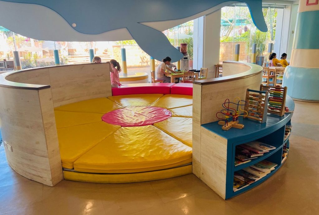 子連れにおすすめ!JWマリオット プーケット リゾート&スパ|キッズクラブ(託児)