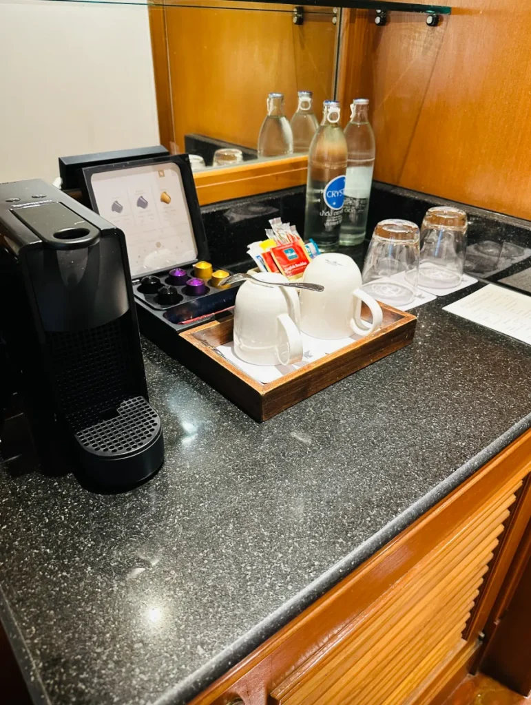 子連れにおすすめ!JWマリオット プーケット リゾート&スパ|ガーデンビュー お部屋のドリンクミニバー