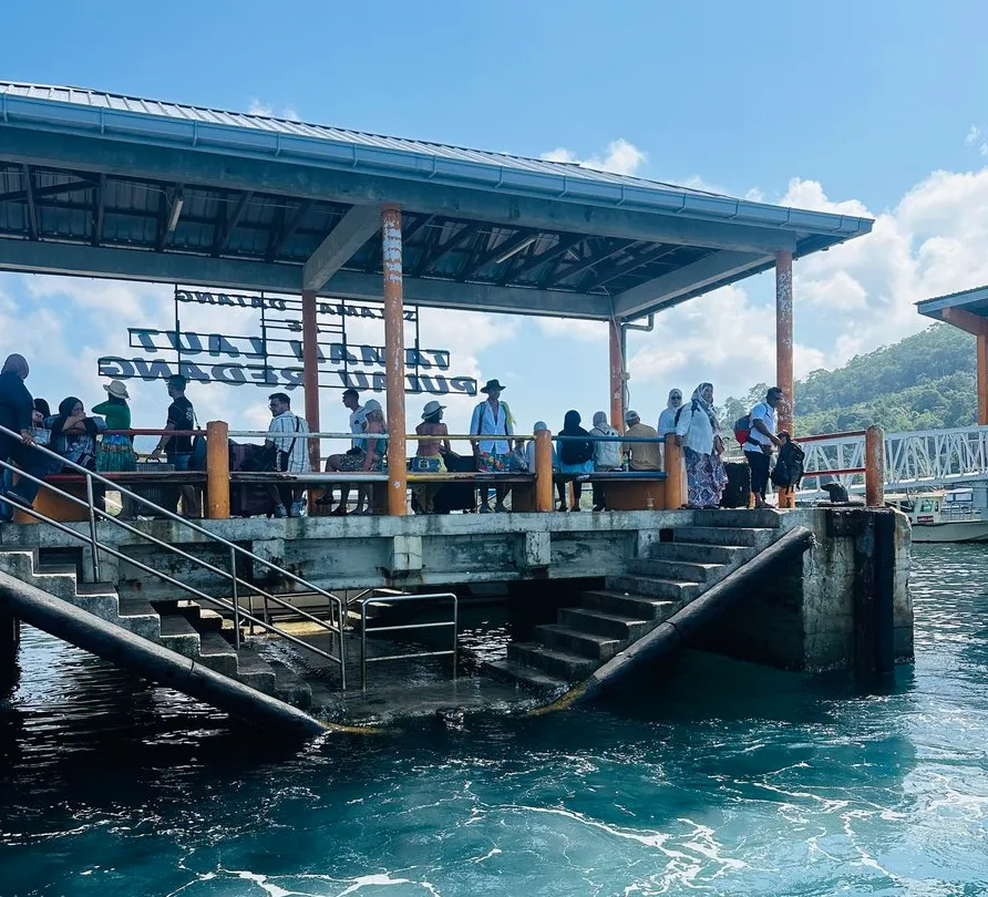 レダン島のフェリー乗り場・船着場