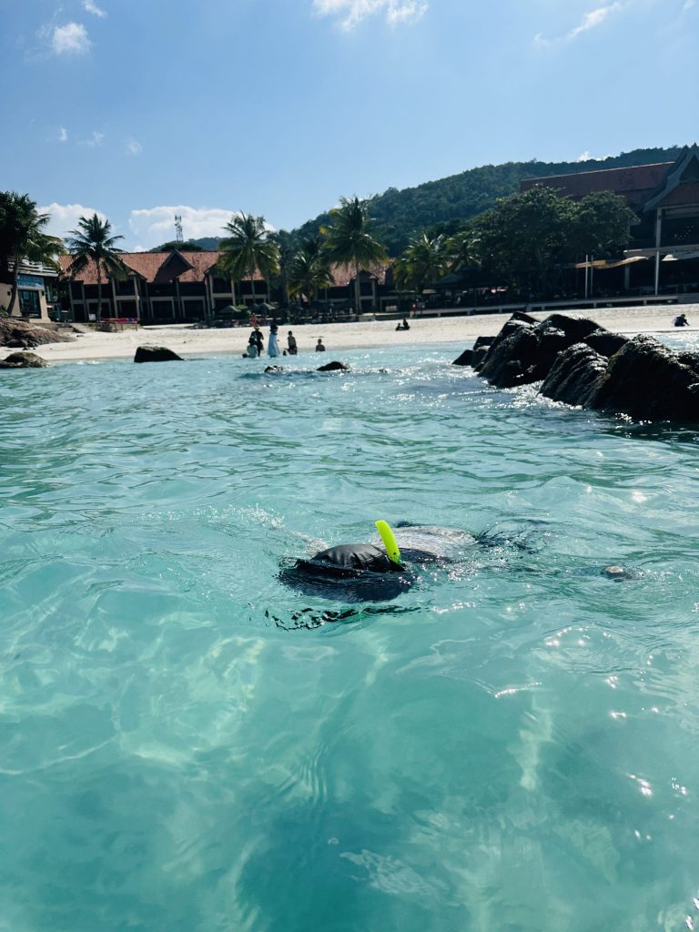 ラグーナ レダン アイランド リゾート前のロングビーチ