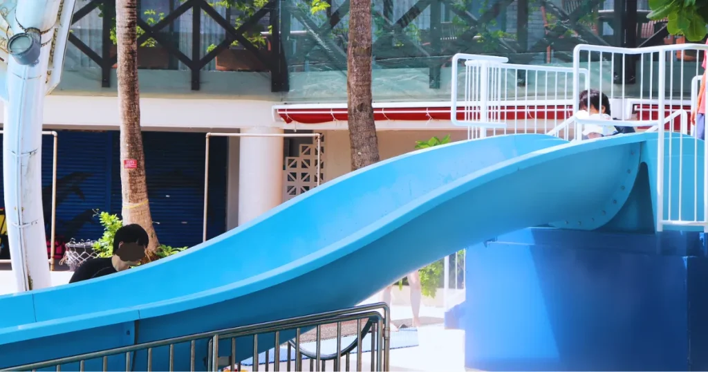 ルネッサンスリゾートオキナワ子連れ宿泊レポ｜プールスライダー