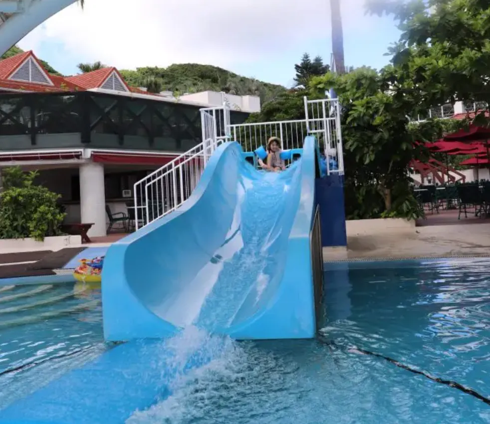 ルネッサンスリゾートオキナワ子連れ宿泊レポ｜スライダー付きプール