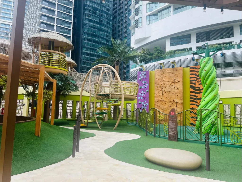 ルネッサンスホテルクアラルン プレイグランド