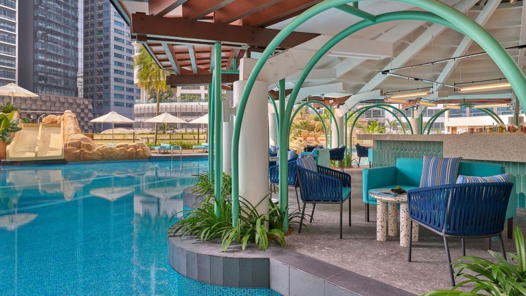 ルネッサンスホテルクアラルンプール プールバー