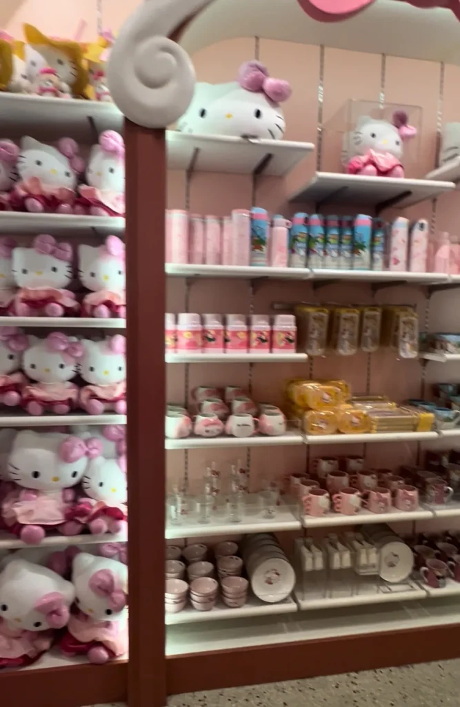 USSユニバーサルスタジオシンガポール|サンリオキティ・くろみお土産